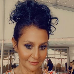 Meet your Posher, Nichol